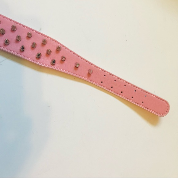 NWT Pink STUDDED SPIKED LEATHER DOG COLLAR. 21” X 2” Adjustable. - Picture 6 of 9